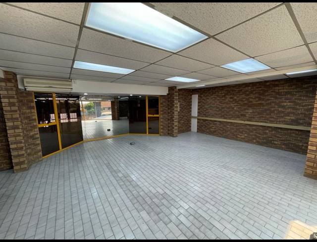 INDUSTRIAL PROPERTY TO RENT IN HENNOPSPARK